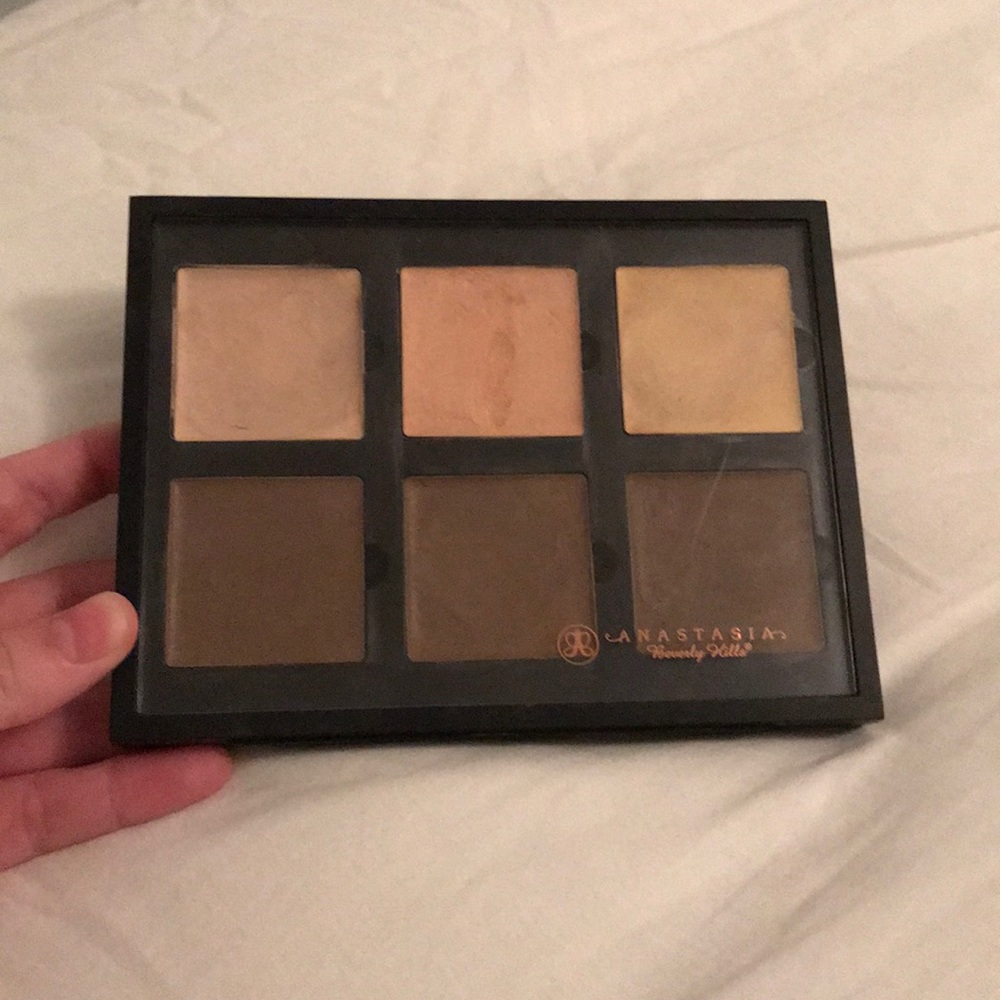 Anastasia cream contour kit in light